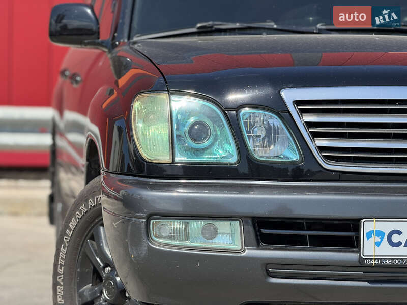 Позашляховик / Кросовер Lexus LX 2004 в Києві