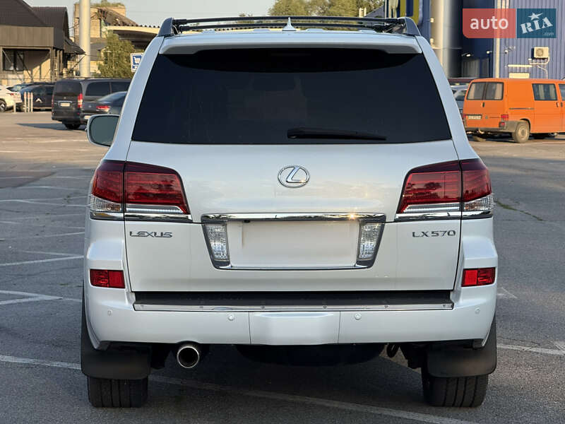 Внедорожник / Кроссовер Lexus LX 2012 в Черновцах