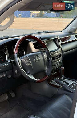 Внедорожник / Кроссовер Lexus LX 2012 в 