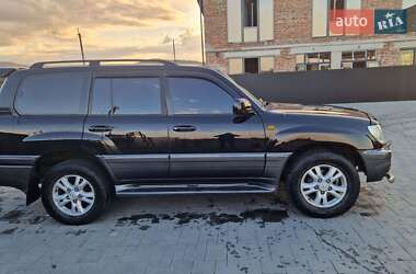 Внедорожник / Кроссовер Lexus LX 2005 в 