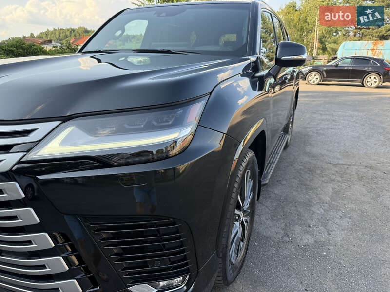 Внедорожник / Кроссовер Lexus LX 2022 в 