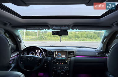Внедорожник / Кроссовер Lexus LX 2008 в 