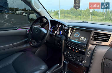Внедорожник / Кроссовер Lexus LX 2008 в 