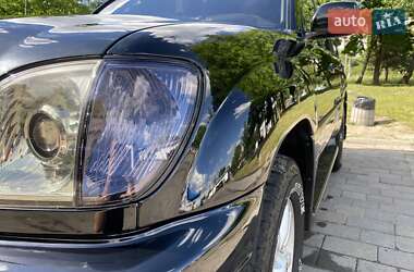 Внедорожник / Кроссовер Lexus LX 2004 в 