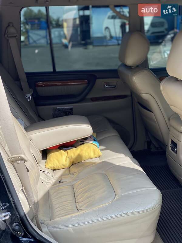 Позашляховик / Кросовер Lexus LX 2004 в Львові