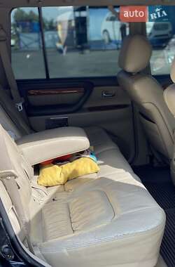 Внедорожник / Кроссовер Lexus LX 2004 в 