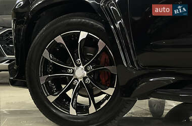 Позашляховик / Кросовер Lexus LX 2010 в 