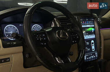 Позашляховик / Кросовер Lexus LX 2010 в 
