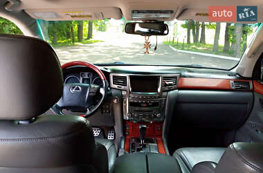 Внедорожник / Кроссовер Lexus LX 2008 в 