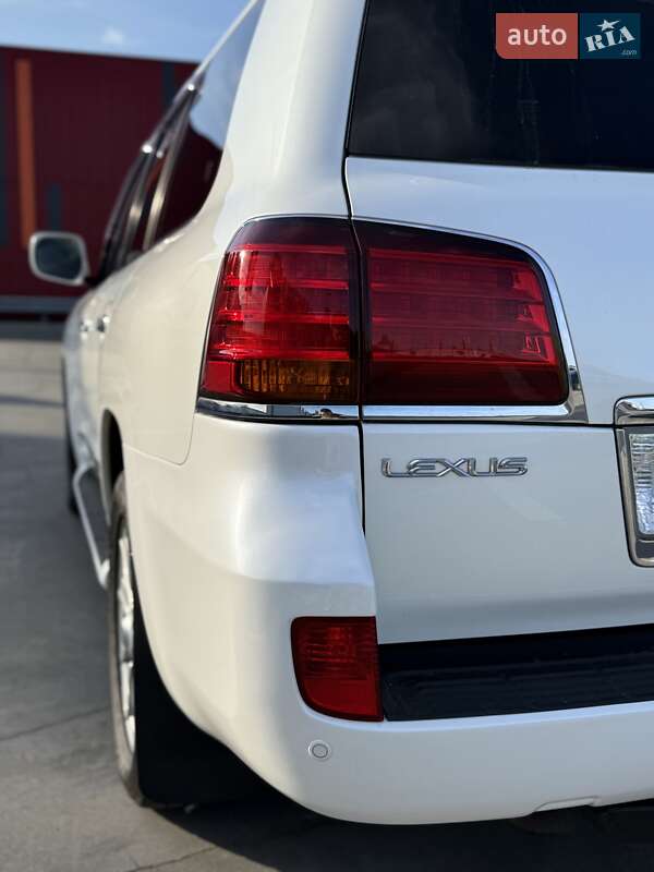 Внедорожник / Кроссовер Lexus LX 2010 в Киеве