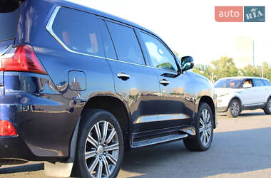 Внедорожник / Кроссовер Lexus LX 2017 в 
