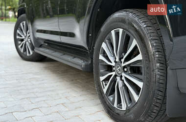 Внедорожник / Кроссовер Lexus LX 2022 в 