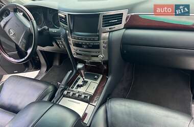 Внедорожник / Кроссовер Lexus LX 2013 в 