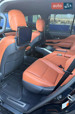 Внедорожник / Кроссовер Lexus LX 2023 в 