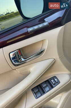 Внедорожник / Кроссовер Lexus LX 2011 в 