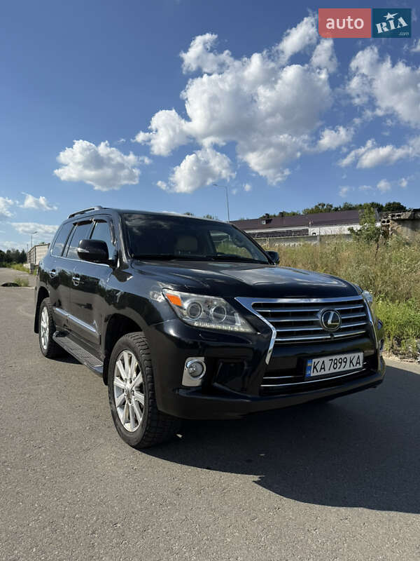 Позашляховик / Кросовер Lexus LX 2013 в Києві