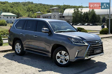 Внедорожник / Кроссовер Lexus LX 2016 в 