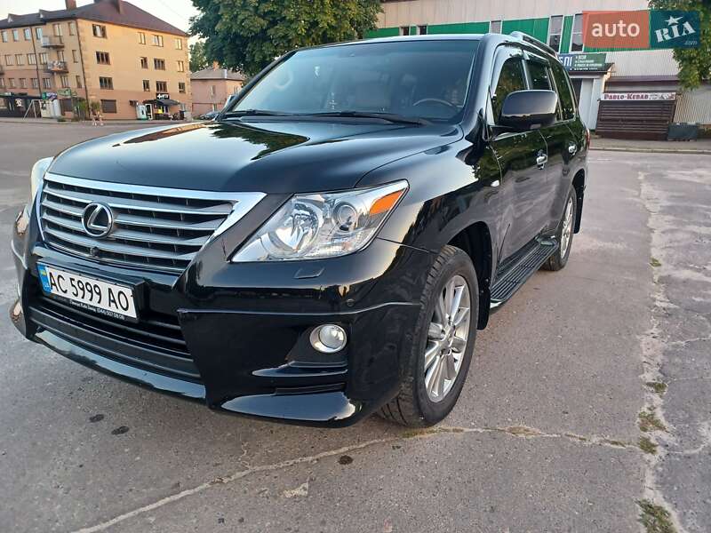Внедорожник / Кроссовер Lexus LX 2011 в 