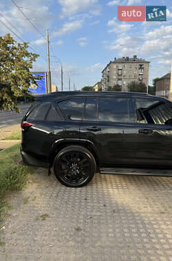 Позашляховик / Кросовер Lexus LX 2024 в 