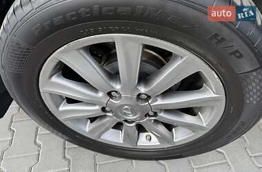 Внедорожник / Кроссовер Lexus LX 2011 в 