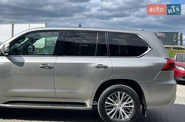 Внедорожник / Кроссовер Lexus LX 2021 в 