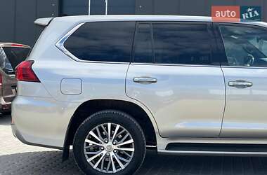 Внедорожник / Кроссовер Lexus LX 2021 в 