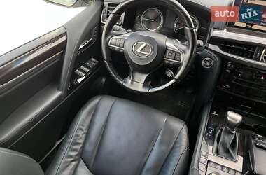 Внедорожник / Кроссовер Lexus LX 2021 в 