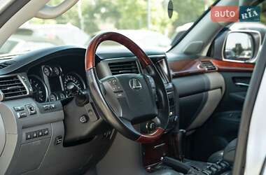 Внедорожник / Кроссовер Lexus LX 2008 в 