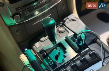 Внедорожник / Кроссовер Lexus LX 2008 в 