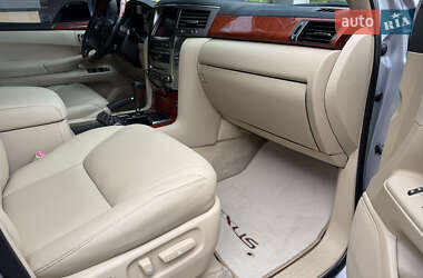 Внедорожник / Кроссовер Lexus LX 2008 в 