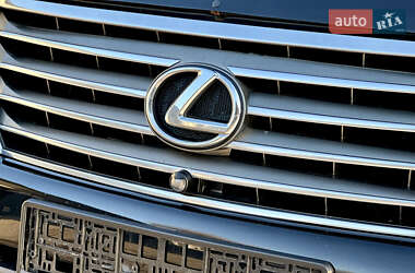 Позашляховик / Кросовер Lexus LX 2009 в 