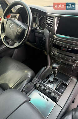Внедорожник / Кроссовер Lexus LX 2008 в 