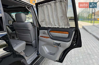 Позашляховик / Кросовер Lexus LX 2006 в 