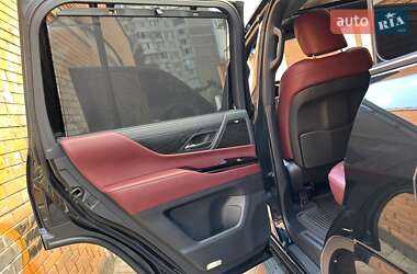 Внедорожник / Кроссовер Lexus LX 2022 в 