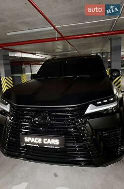 Позашляховик / Кросовер Lexus LX 2022 в 