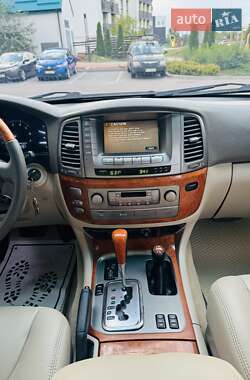 Внедорожник / Кроссовер Lexus LX 2004 в 
