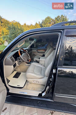 Позашляховик / Кросовер Lexus LX 2006 в 