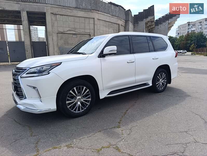 Позашляховик / Кросовер Lexus LX 2017 в Вінниці