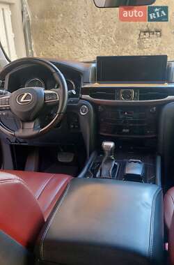 Внедорожник / Кроссовер Lexus LX 2016 в 