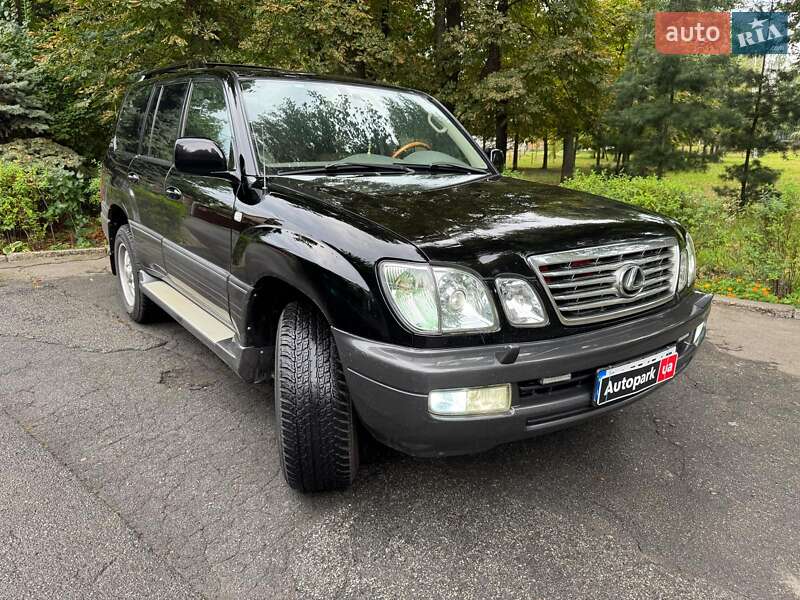 Внедорожник / Кроссовер Lexus LX 2004 в Киеве