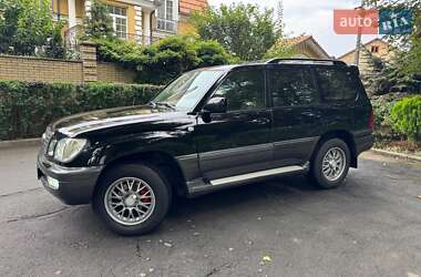 Внедорожник / Кроссовер Lexus LX 2004 в 