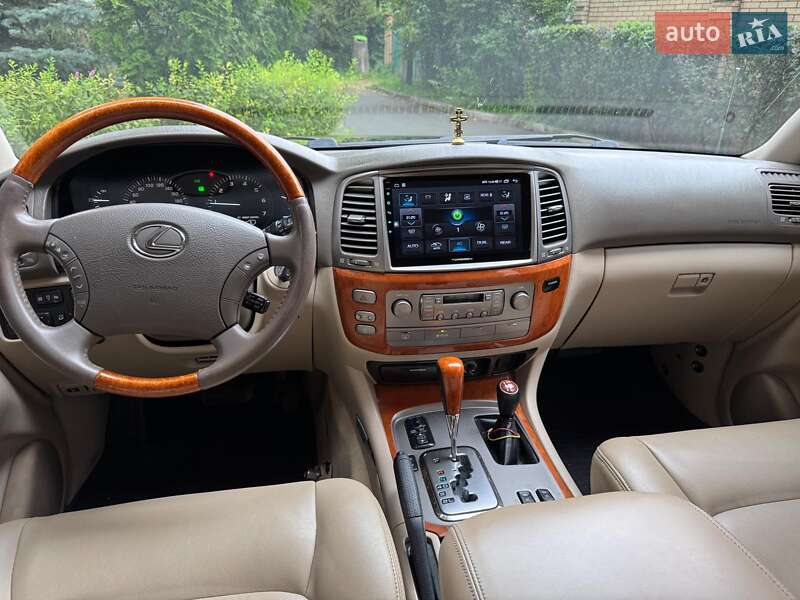 Внедорожник / Кроссовер Lexus LX 2004 в Киеве