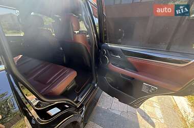 Внедорожник / Кроссовер Lexus LX 2018 в 