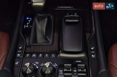 Внедорожник / Кроссовер Lexus LX 2019 в 