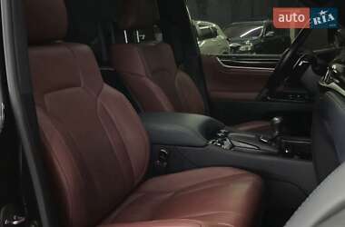 Внедорожник / Кроссовер Lexus LX 2019 в 