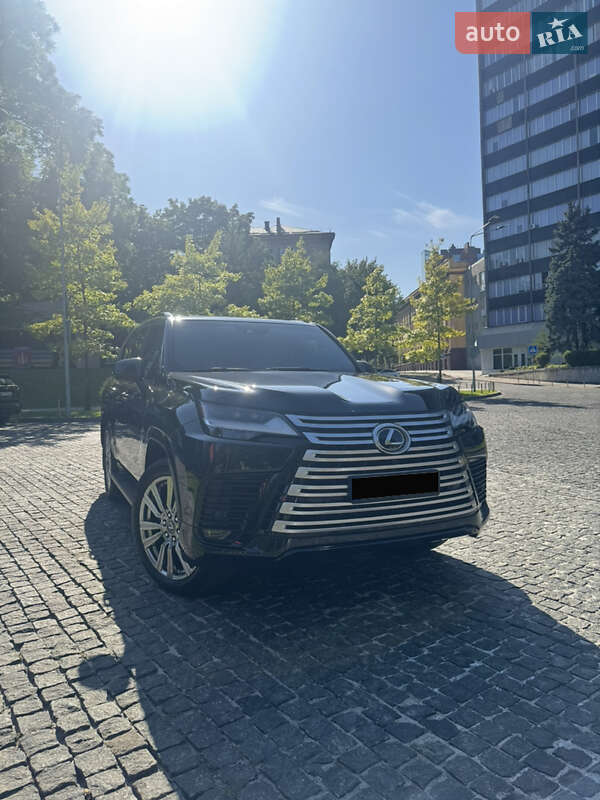 Внедорожник / Кроссовер Lexus LX 2022 в 