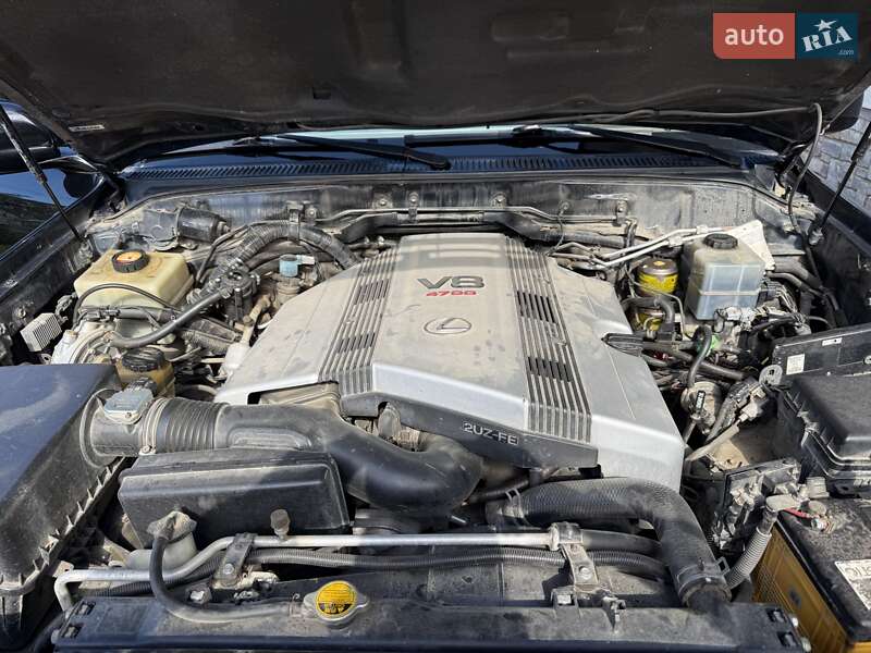 Внедорожник / Кроссовер Lexus LX 2004 в Косове
