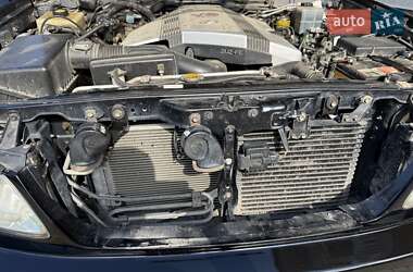 Внедорожник / Кроссовер Lexus LX 2004 в 