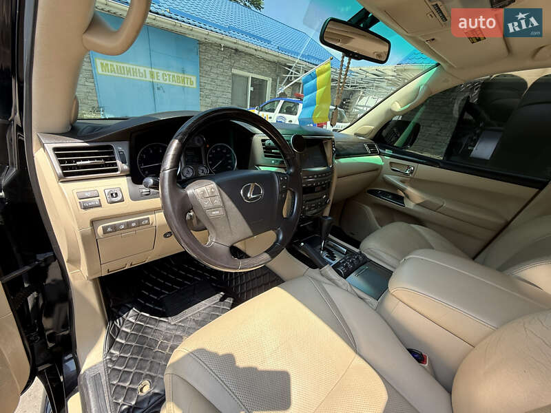 Позашляховик / Кросовер Lexus LX 2008 в Дніпрі