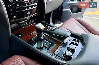 Внедорожник / Кроссовер Lexus LX 2016 в 